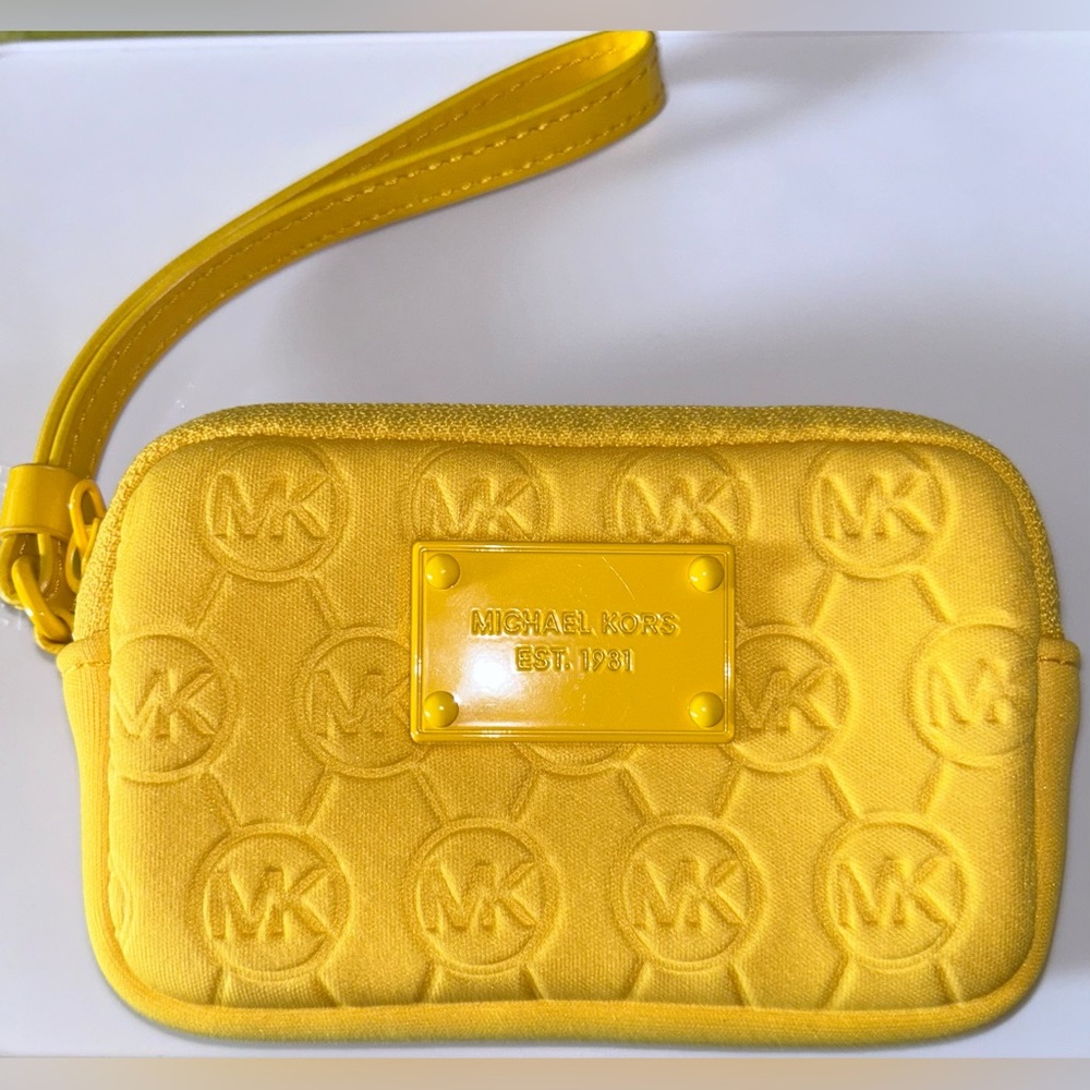 Sunshine Citrus Yellow Michael Kors wristlet EUC w/Authentication Embossed logo